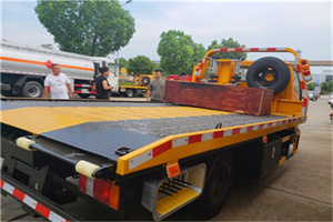 平房附近拖车电话号码服务