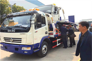 平房汽车道路救援拖车价格